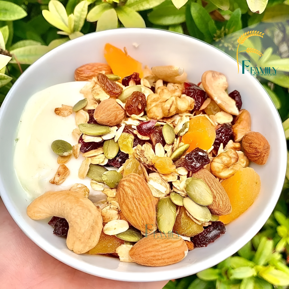 NGŨ CỐC GRANOLA CAO CẤP VỊ TRUYỀN THỐNG 500GR

